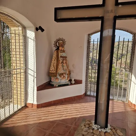 Tranquil Valencia Villa Quesa