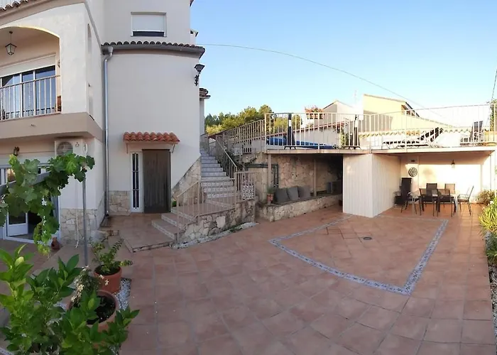 Tranquil Valencia Quesa